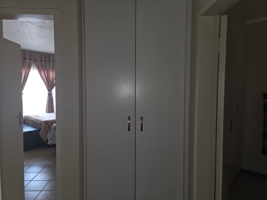 2 Bedroom Property for Sale in Rustenburg Central North West